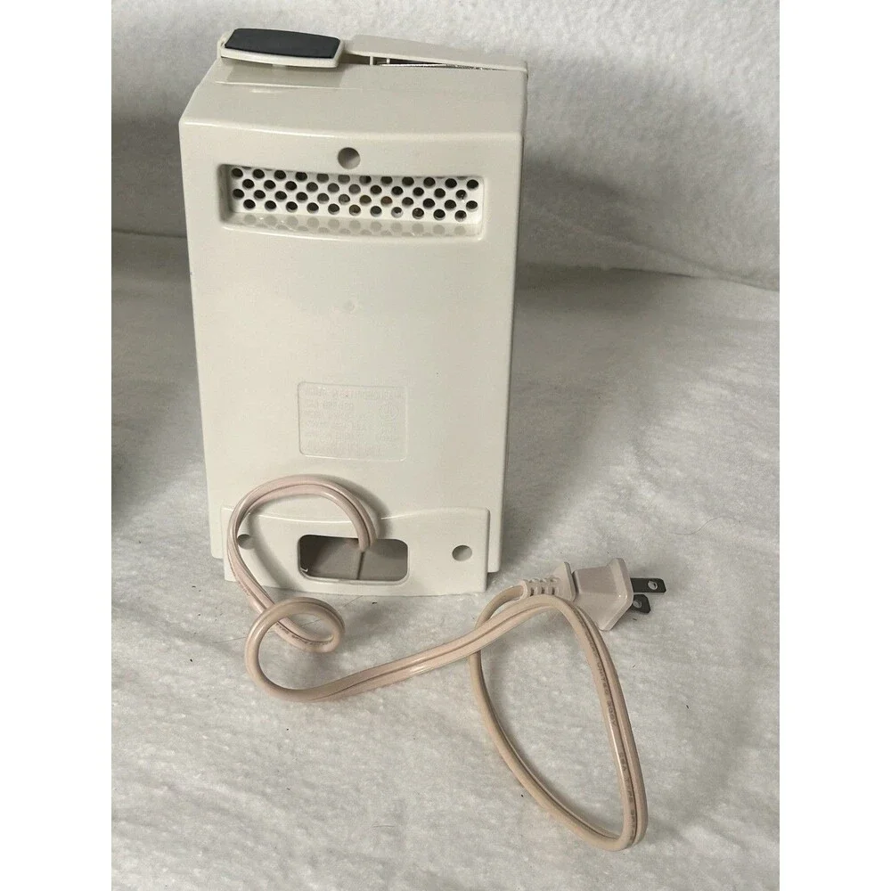 White Westinghouse Automatic Can Opener Electric Table Top White WCO-105